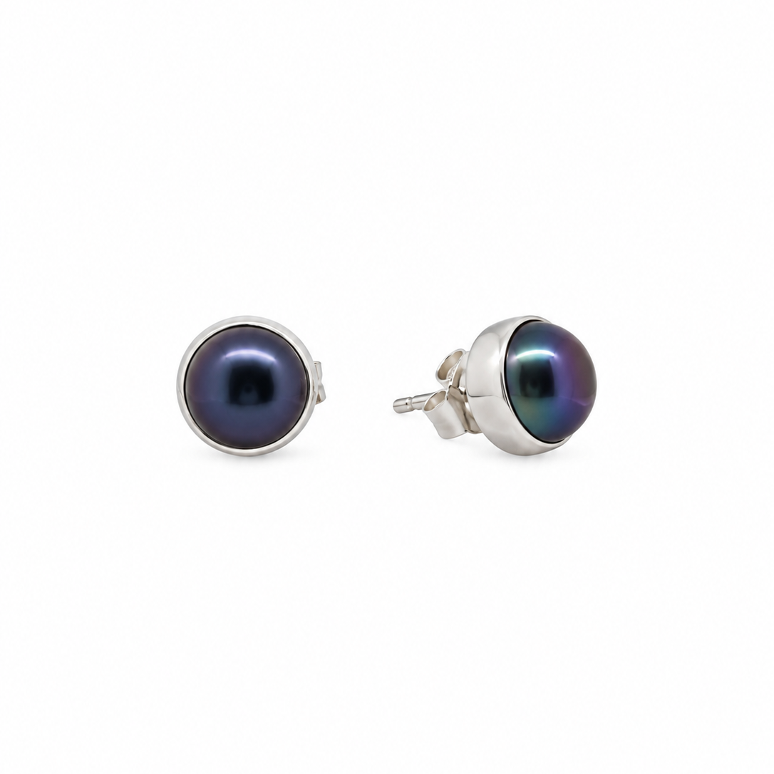 Sterling silver bezel black pearl stud earrings 8mm side view