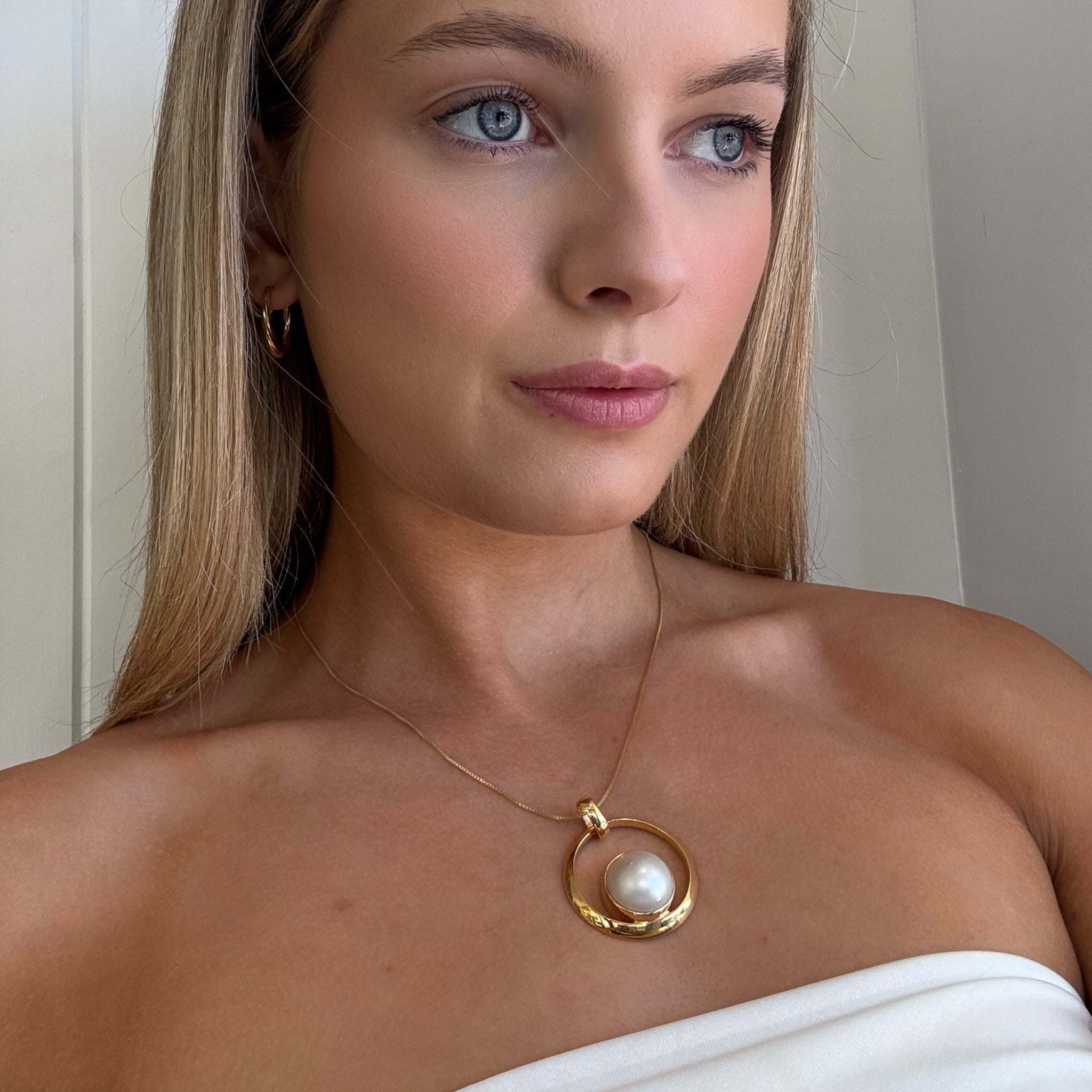 statement mabe pearl pendant set in gold designed ine broome western australia