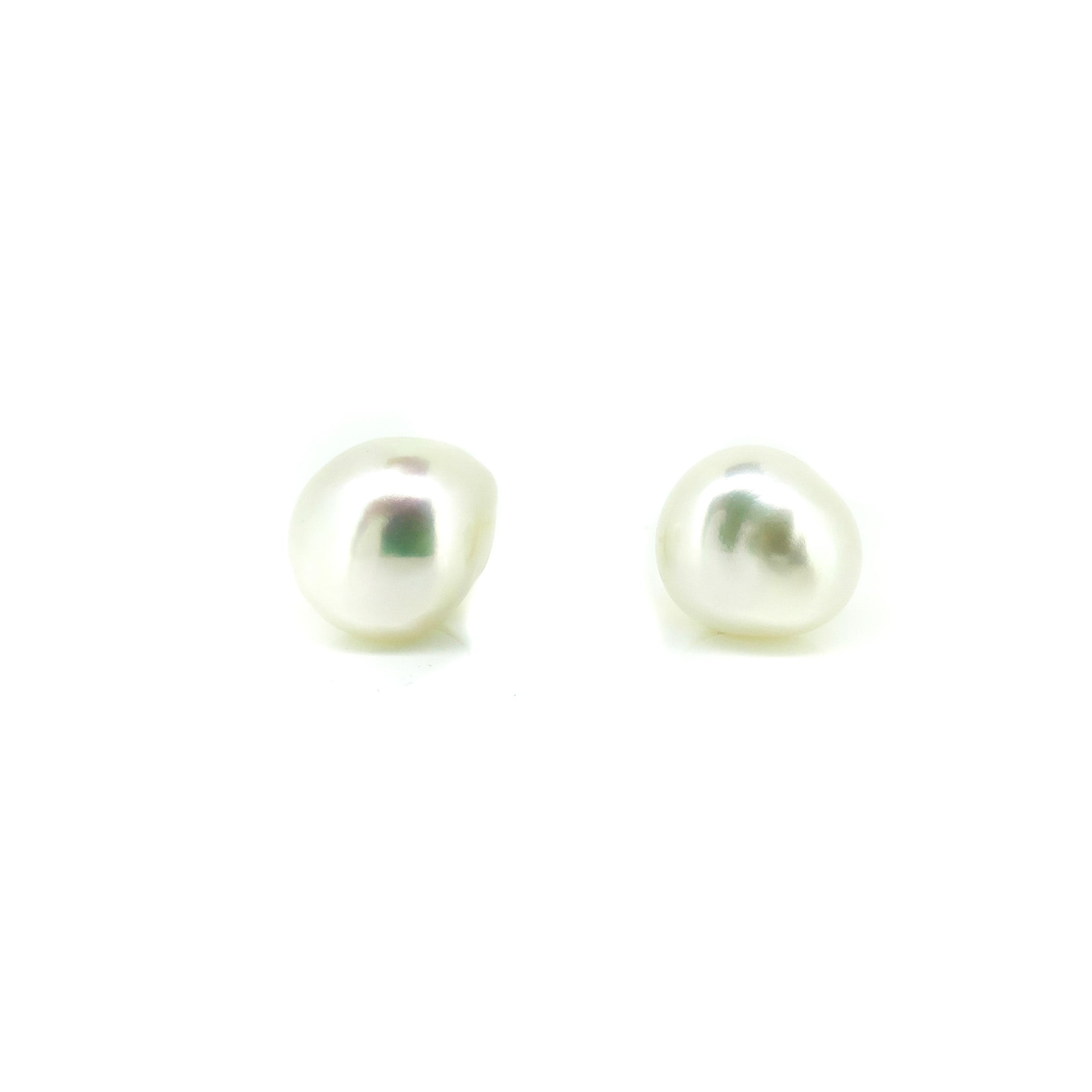 pair of keshi pearl 11mm studs in gold vermeil 