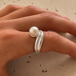 Moon Tide Pearl Ring Silver