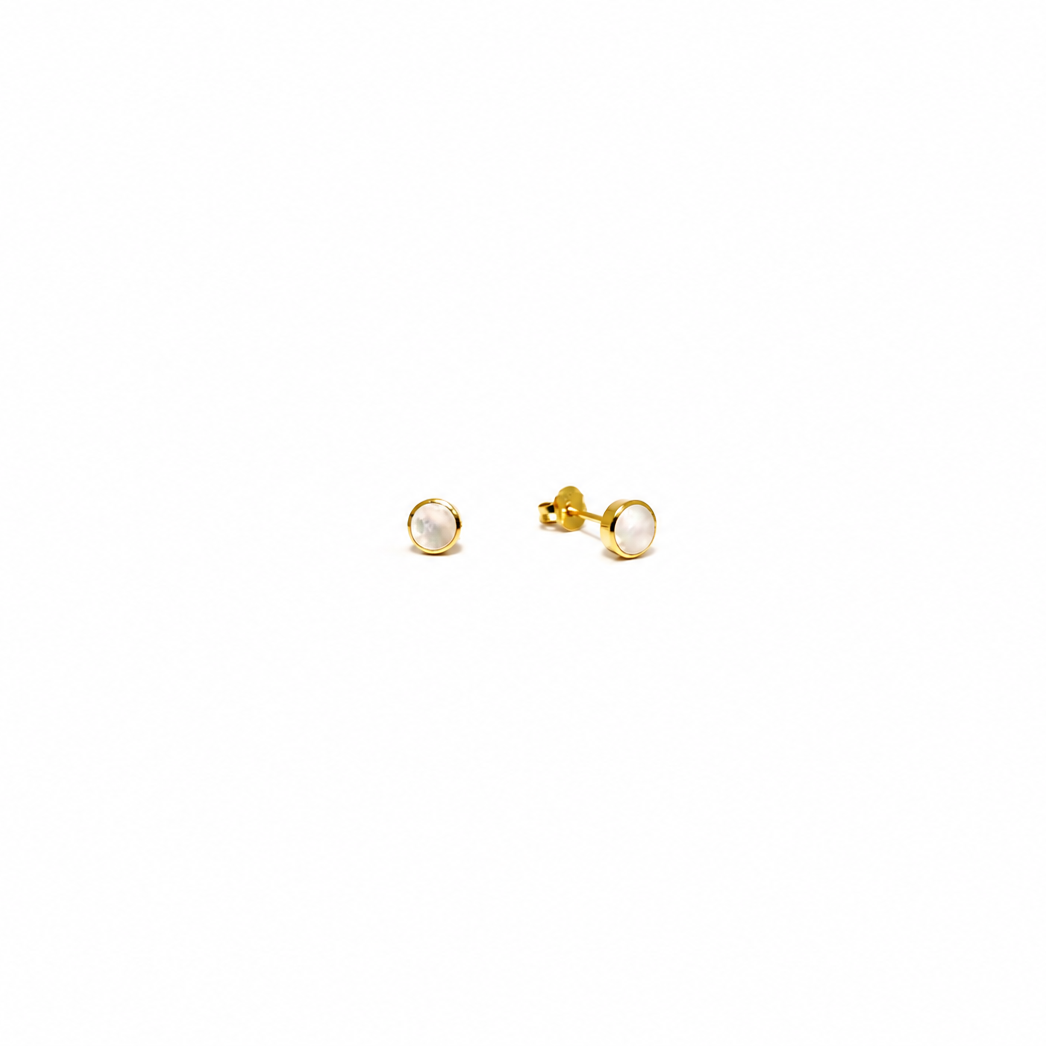 3mm round mother of pearl stud earrings in gold vermeil on white background 