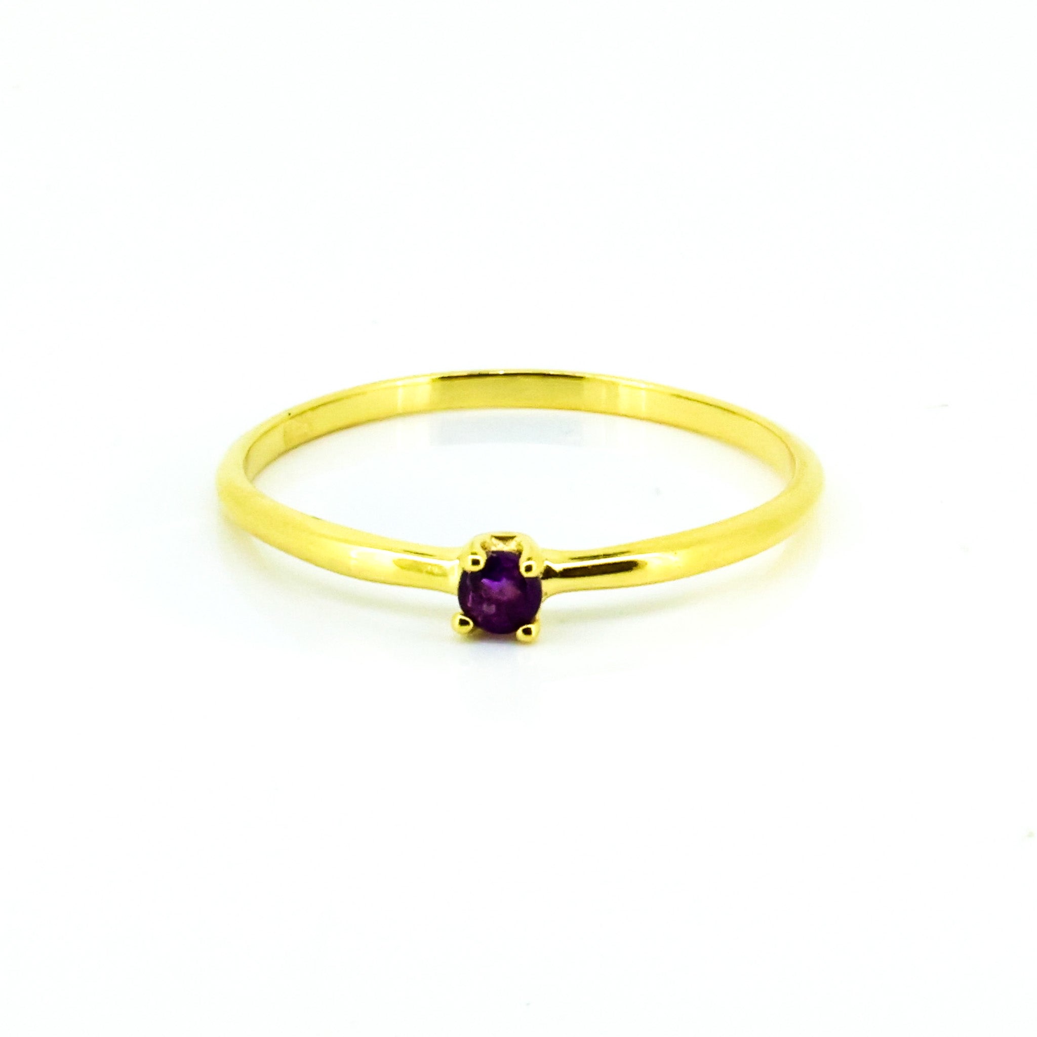 dainty gold ring with amethyst gemstone