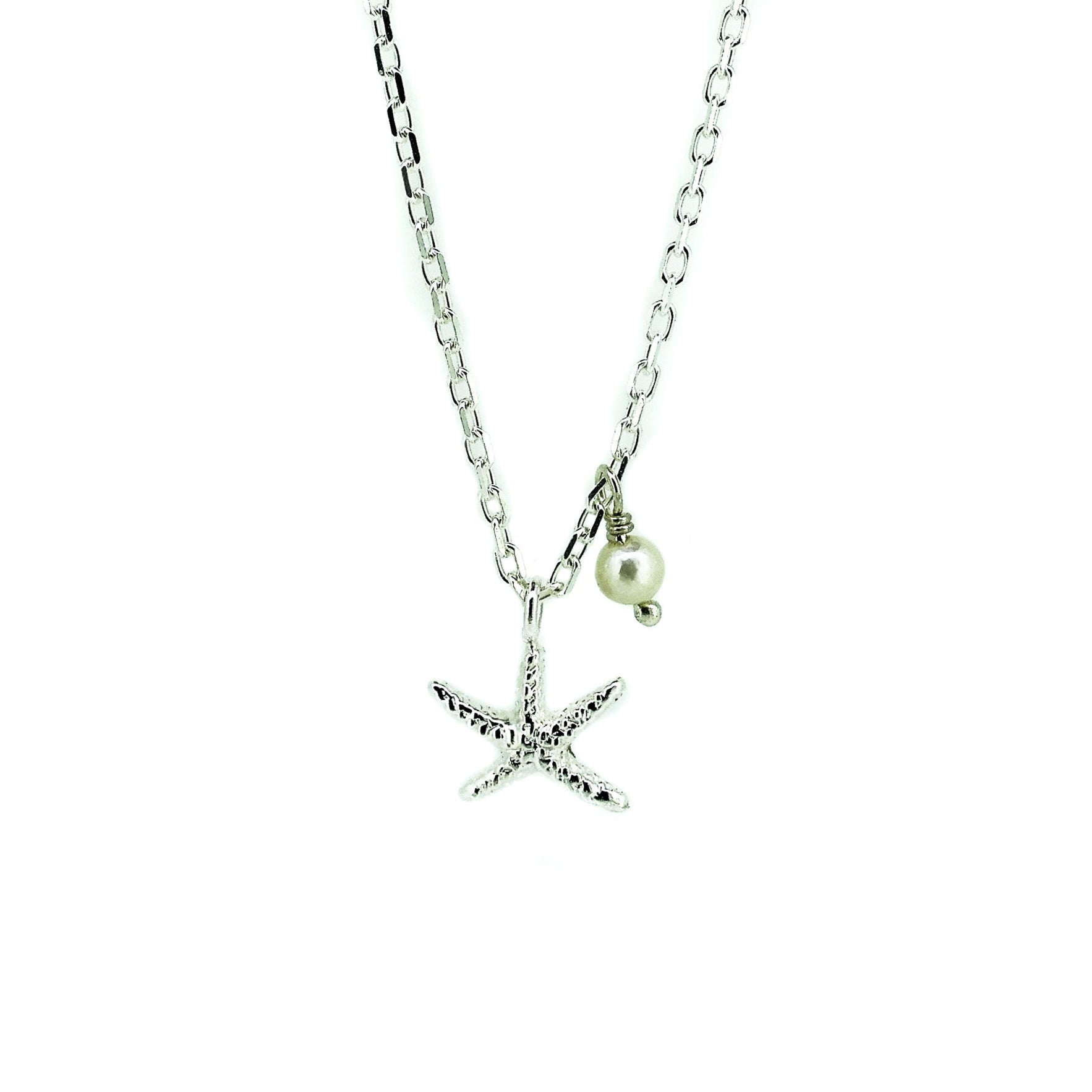 Sea star pearl dainty necklace in sterling silver with freshwater pearl
