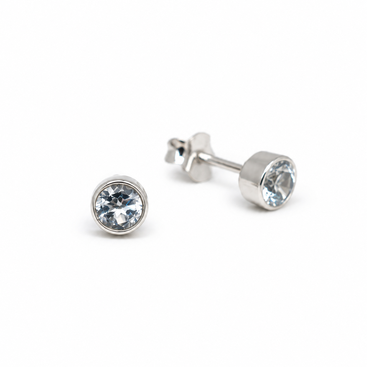 Sea Sparkle Topaz Studs Silver 4mm Dainty studs 