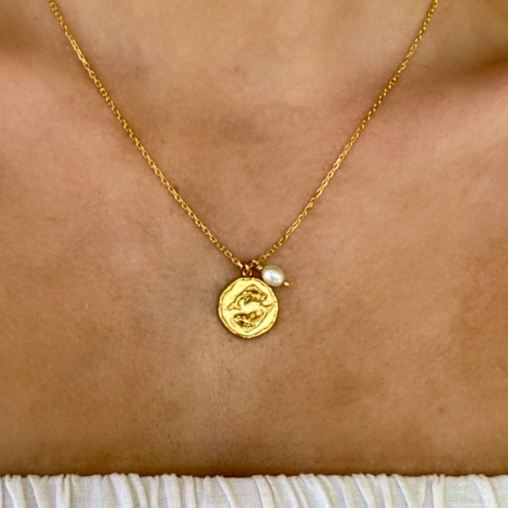 zodiac pisces necklace gold with dainty pearl 
