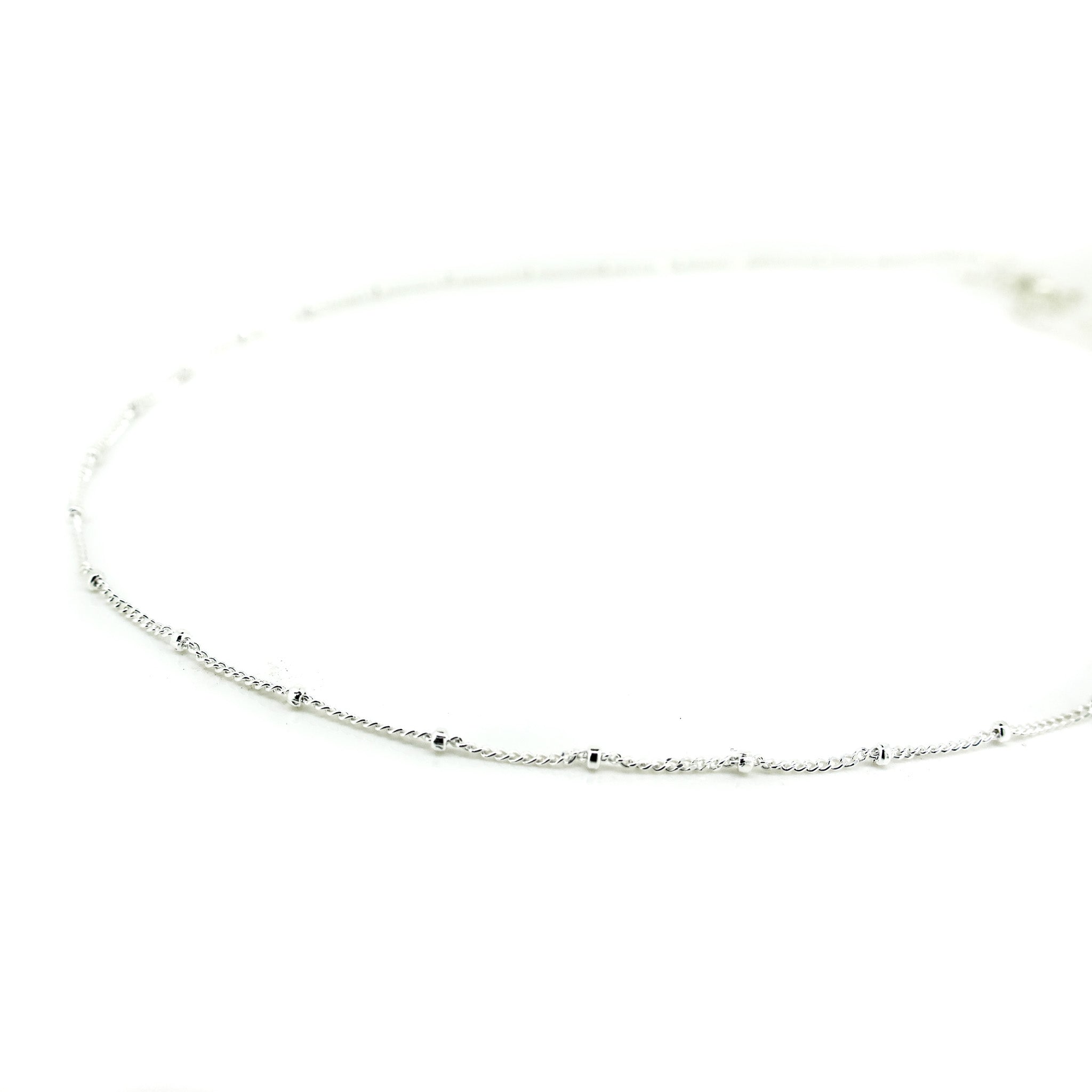 Halo adjustable necklace crafted in 925 sterling silver featuring a minimalist circle pendant