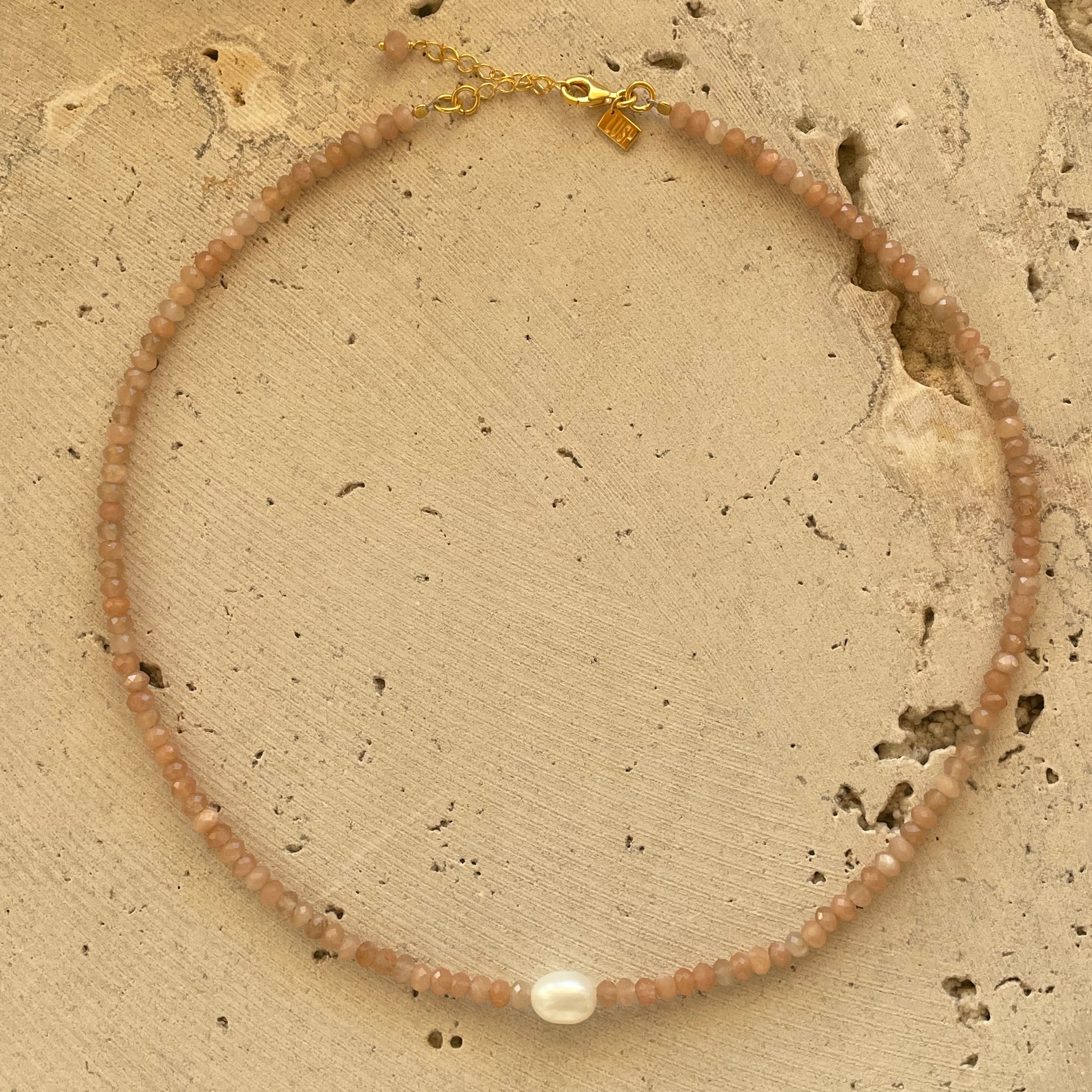 beaded gemstone necklace with pearl