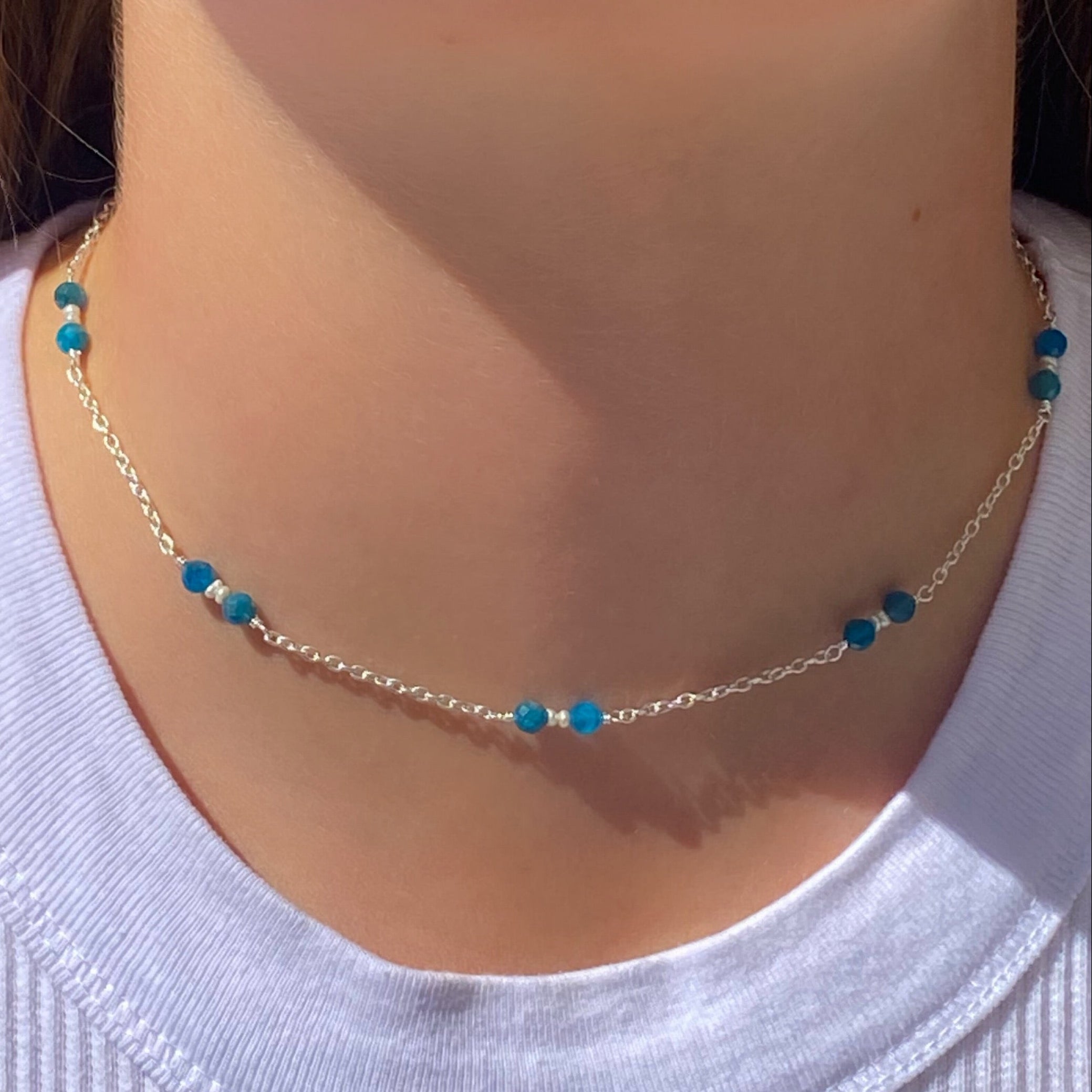 Silver chain necklace with apatite gemstone beads 
