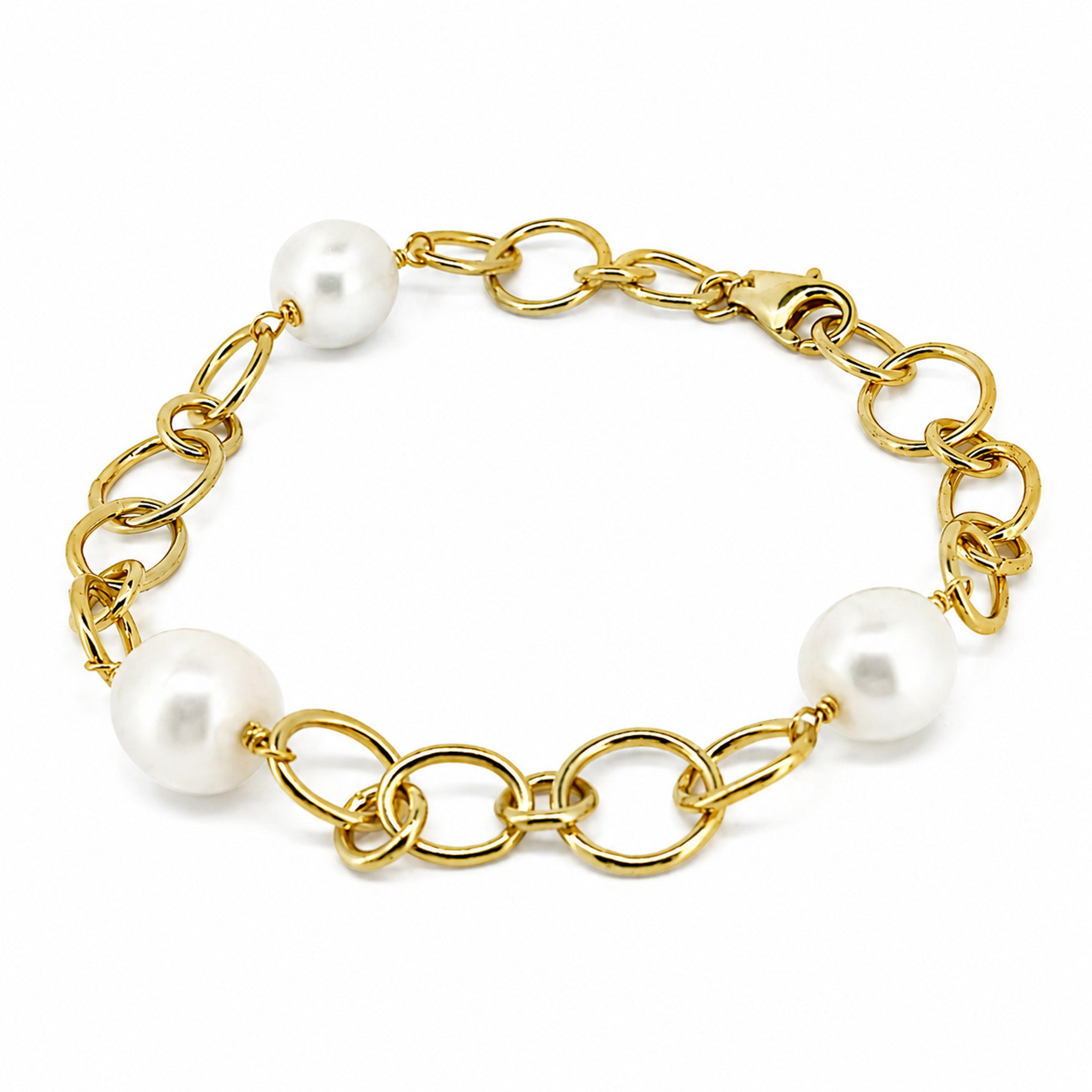 Sunset Beach Pearl Bracelet Gold crafted with genuine freshwater pearls and premium gold vermeil chain links in a coastal-inspired Australian jewellery design.