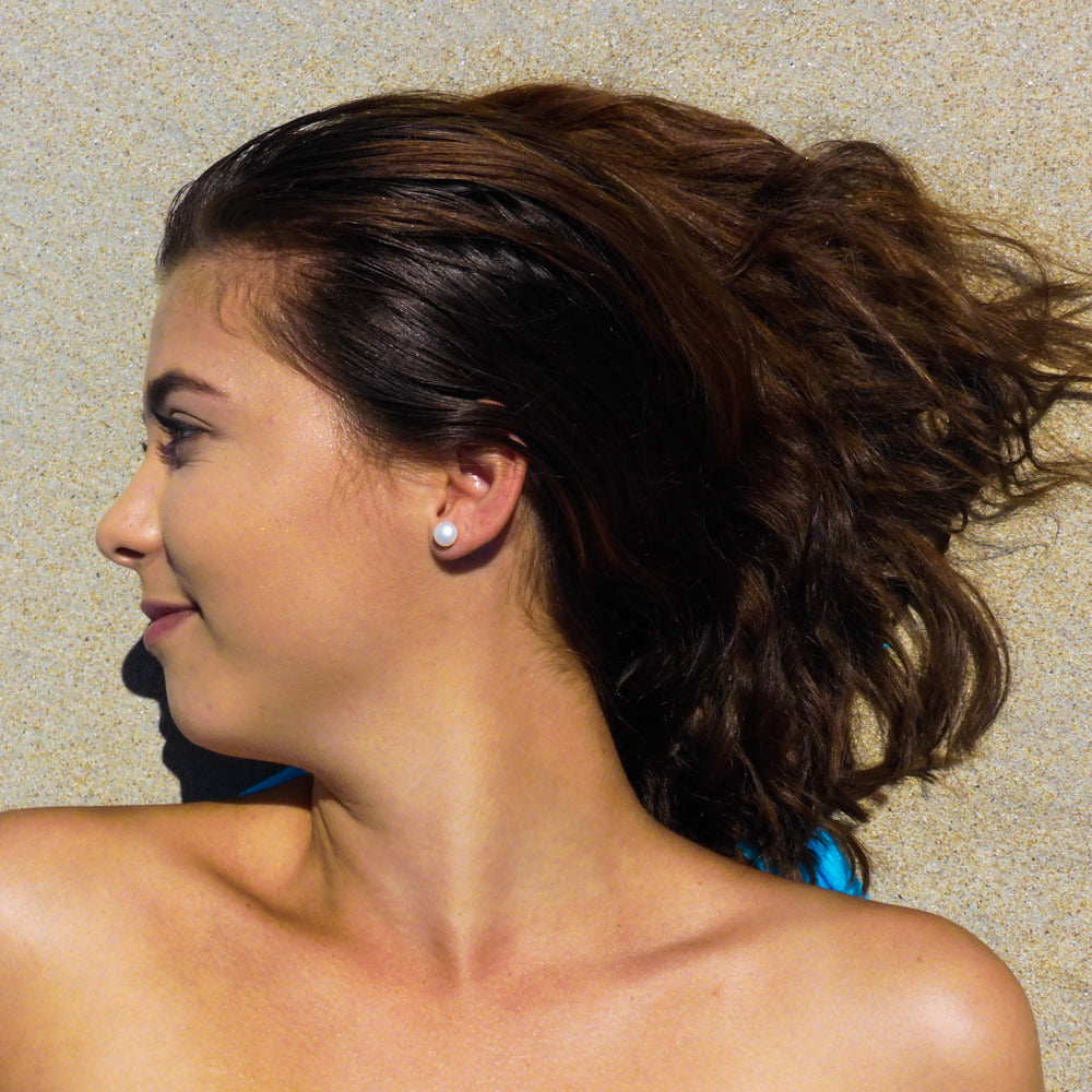 white Pearl studs 8 mm 