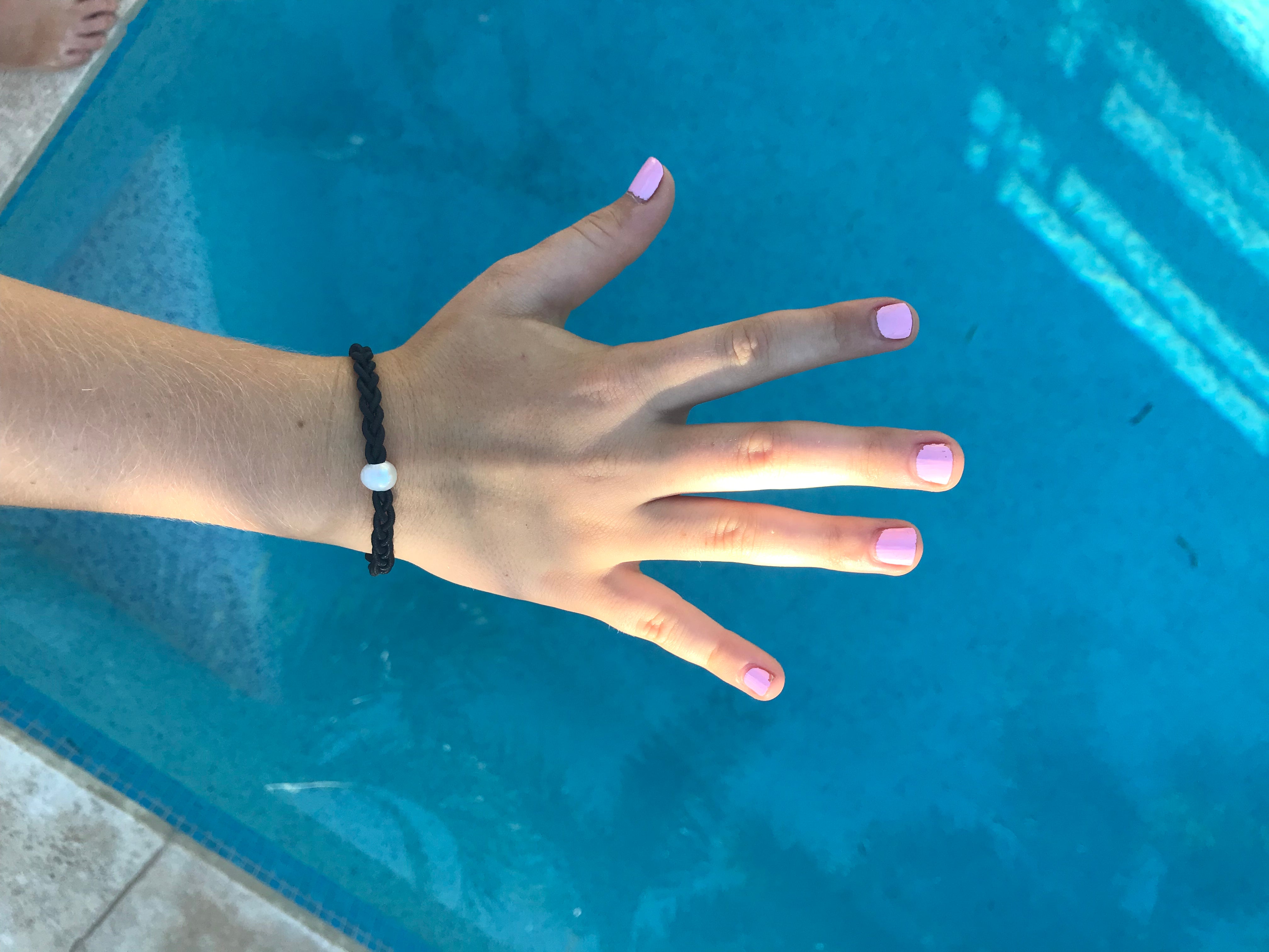 Girls pearl bracelet 