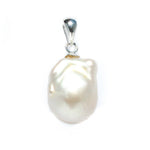 Baroque pearl pendant