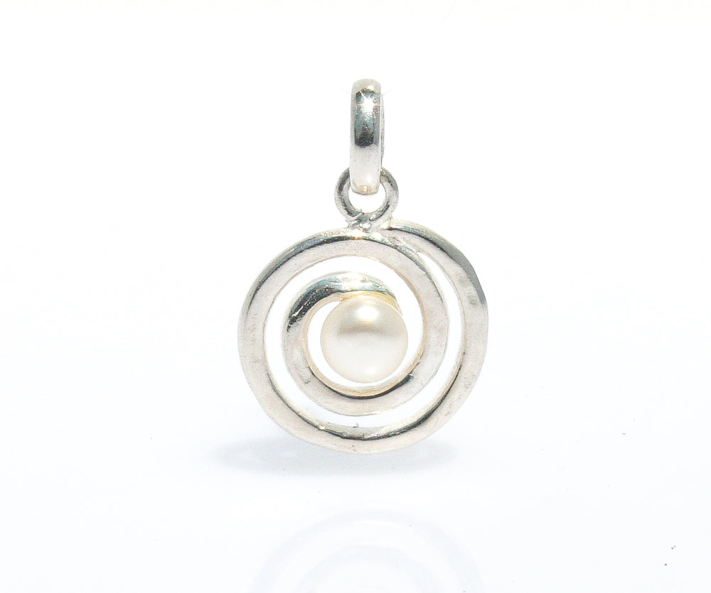 pearl pendant