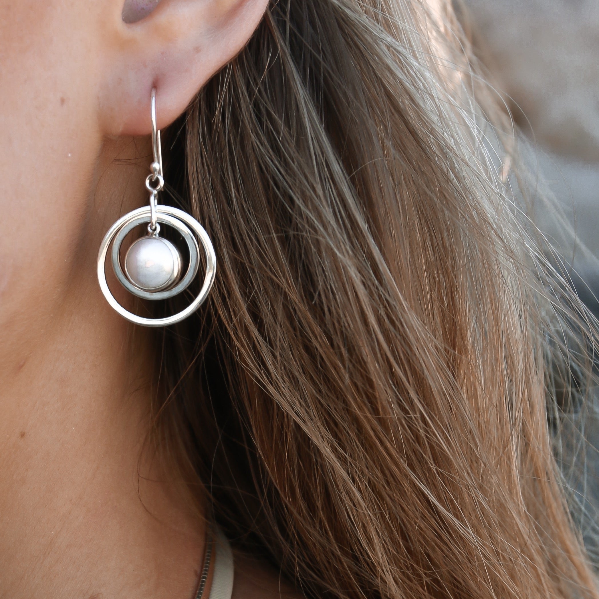 ladies pearl earrings
