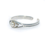 silver toe ring with pearl detail
