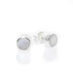 Mother of  pearl round studs silver 
