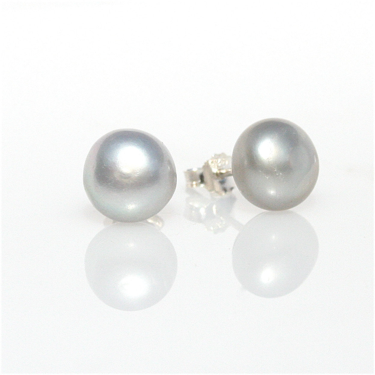 A pair of silver pearl 10mm stud earrings set in sterling silver 