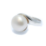 ladies pearl ring